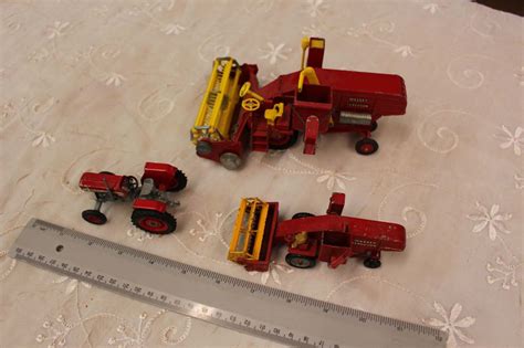 Lot Of Vintage Massey Ferguson Toy Tractors 3780 Combine Combine