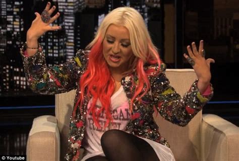 I Don T Wear Underwear Christina Aguilera Reveals Secret To Chelsey Handler Who Goes