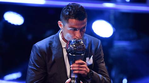 Cristiano Ronaldo Wins Fifa Best Mens Player Award Football Eurosport