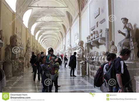Vatican Museums And Sistine Chapel Editorial Photo Image Of Tourists