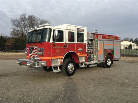Pierce Fire Truck Saber 4x4 Pumper Delivered To The Township Of