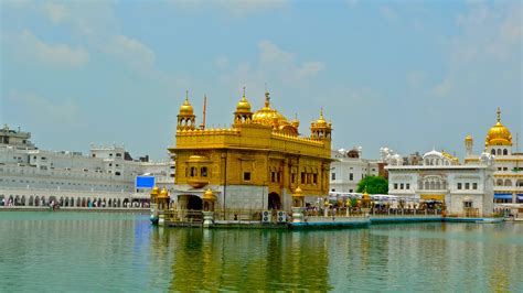 Beautiful Golden Temple In Amritsar Punjab Photo Download Hd Wallpapers