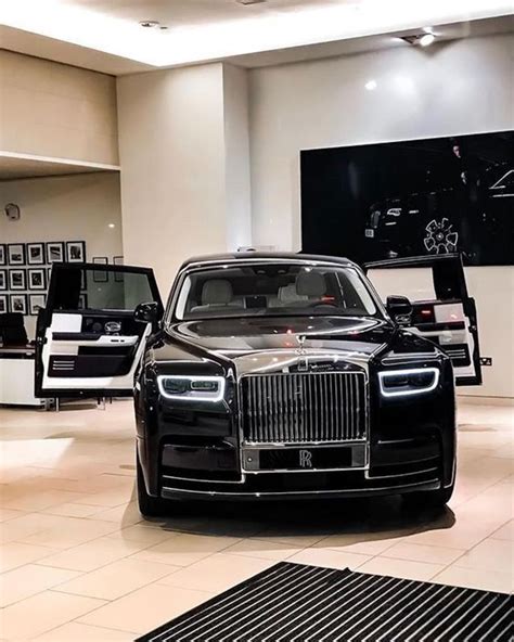 Stunning Black Rolls Royce Photos You Will Fall In Love Voiture Rolls