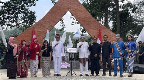 Semarak Peresmian Pusat Budaya Karangkamulyan Dan Peringatan Gong