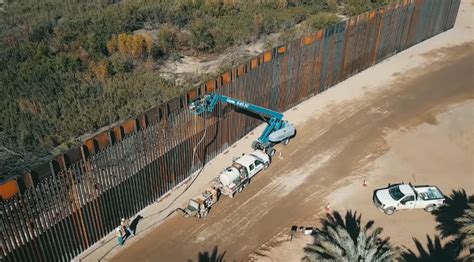 Ariz Filling Us Mexico Border Wall Gap This Weekend Headline Usa
