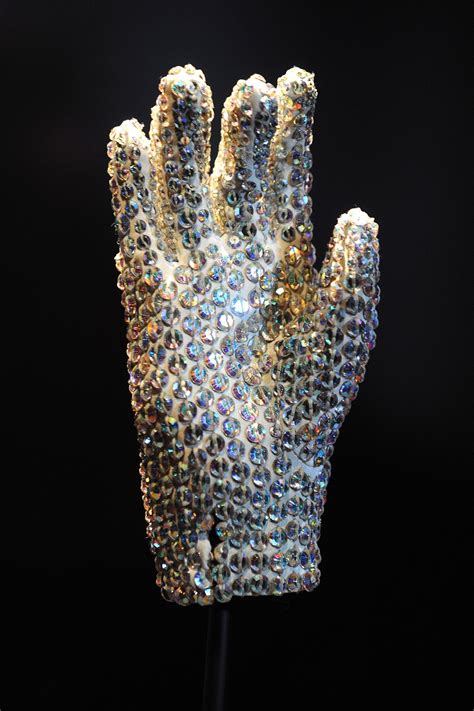 Michael Jacksons Glove Sells For More Than 104k At Auction