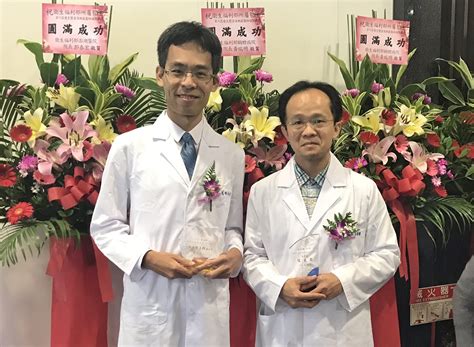 最快速的查詢台北捷運路線和票價，用滑鼠點選捷運站一次即可顯示各站票價。 這個台北捷運路線圖包含了： 文湖線、淡水信義線 動物園 木柵 萬芳社區 萬芳醫院 辛亥 麟光 六張犁 科技大樓 南京復興 中山國中 松山機場 大直 劍南路 西湖 港墘 文德 內湖 大湖公園 葫洲 東湖 南港軟體. 衛福部優良暨資深典範醫師表揚台北醫院二位醫師獲肯定 | 中華日報|中華新聞雲