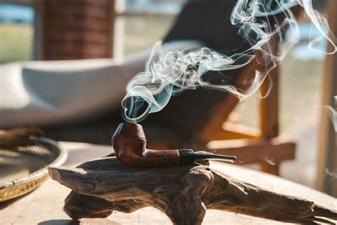 pipe smoke pictures   images  unsplash