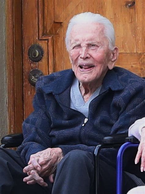 Kirk Douglasa 102nci Doğum Günü Partisi Magazin Haberleri