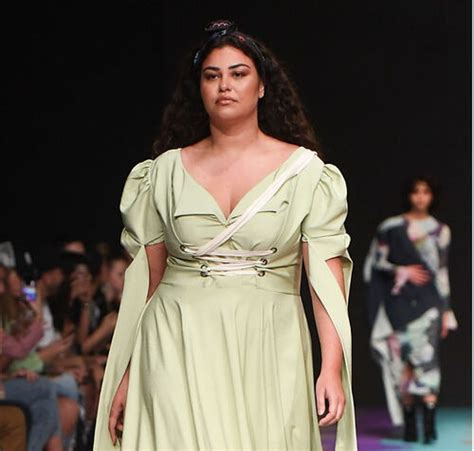 Plus Size Models Take To The Ffwd Runway For The First Time Harpers