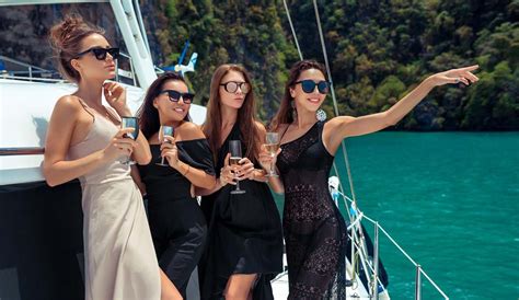 Yacht Party Attire For Women