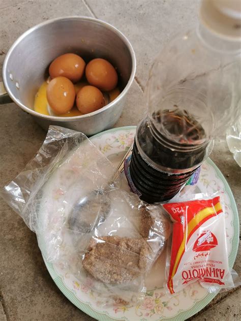 Daripada anda semua duduk si rumah, apa kata kita buat baja organik dari 3 bahan mudah yang sedia ada di dapur. Berita TV Malaysia: Belajar buat baja organik PSB photo ...