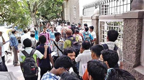 Mumbai Colleges Fret As Fyjc Admissions Process To Drag On Till August