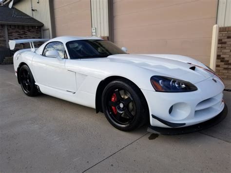 one owner 2009 dodge viper acr for sale on bat auctions sold for 62 123 on march 20 2018