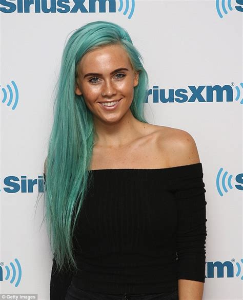 Dj Tigerlily Shares Flirty Makeup Free Selfie On Instagram After Snapchat Scandal Daily Mail