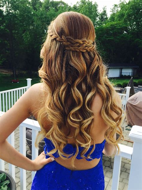21 Most Glamorous Prom Hairstyles To Enhance Your Beauty Hottest Haircuts