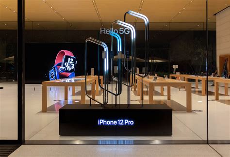 Apple Stores Add Glowing Window Displays For Iphone 12 Launch