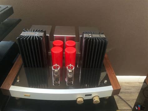 Pathos Acoustics Twin Towers Tube Hybrid Integrated Amplifier Photo