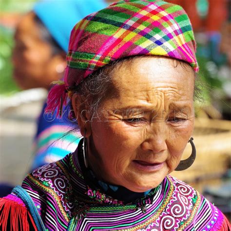 rencontrer-l-ethnie-des-hmongs-fleuris-site-de-yocatour