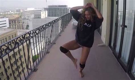 Beyonces Sexy Half Naked Dance For 711 Video