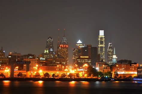 ITAP of the Philadelphia skyline at night : itookapicture