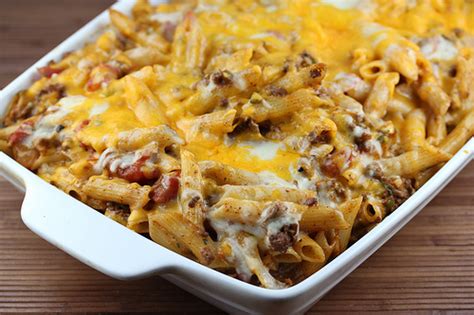 If you don't have leftover chili, you can quickly whip up a batch of chili while the pasta is cooking. Chili Con Queso Pasta Bake Recipe - BlogChef