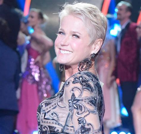 Maria da graça xuxa meneghel (portuguese pronunciation: Xuxa desfilará em tapete vermelho no próximo Dancing ...