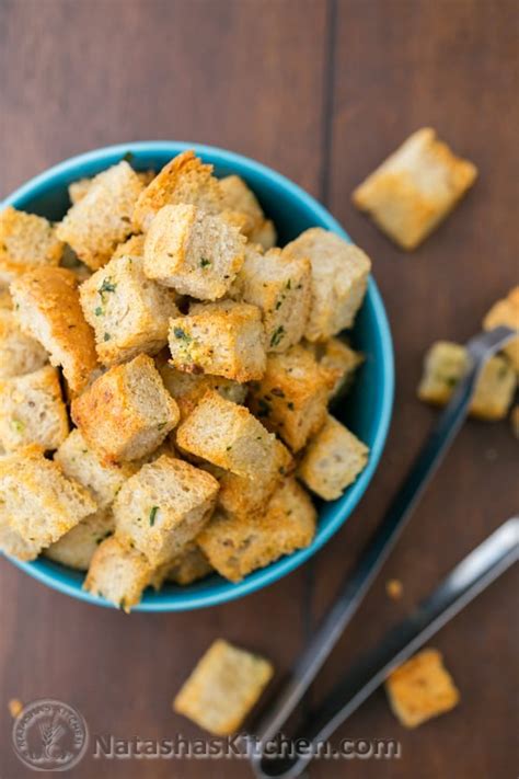 Easy Crunchy Garlic Croutons Recipe Natashas Kitchen