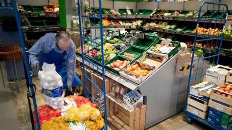 Baden Württemberg Handelsverband Fordert Regeln Für Einkaufen Im