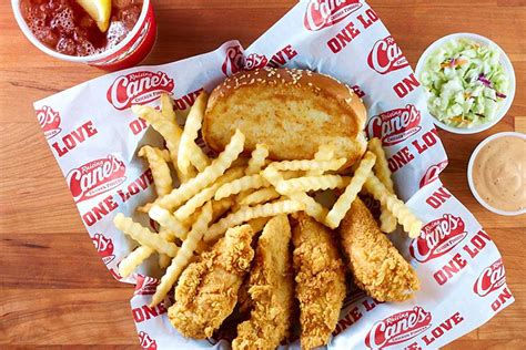 Their fried chicken is plain and mushy. Cult Fast-Food Chain Flooding San Diego With Fried Chicken ...