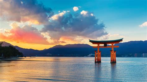 Itsukushima Floating Torii Gate Backiee