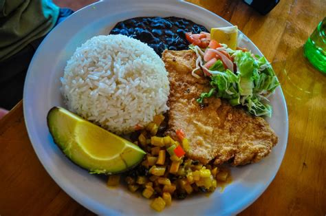 And oh, forget the weighing scale. 9 Foods To Try in Costa Rica | Experience Transat