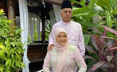 Zarina Zainuddin Dedah Suami Nyaris Ditembak Arwah Bapa Isteri Pertama
