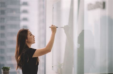 Karena hari sebelumnya adalah hari libur. 100 Kata Bijak Hari Senin Sangat Memotivasi dan Inspiratif ...