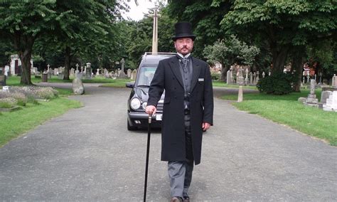 Funeral Director To Walk In Front Of Hearse For 220 Miles For Charity