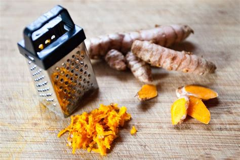 Turmeric root powder, which is actually the same type of regular turmeric used in the kitchen that comes in powder form, also provides the same benefits. How to Use Fresh Turmeric Root Instead of Dried ...