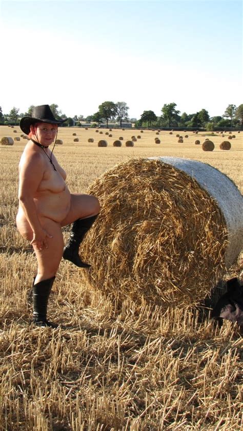 Completely Naked In A Corn Field Pics Xhamster Hot Sex Picture