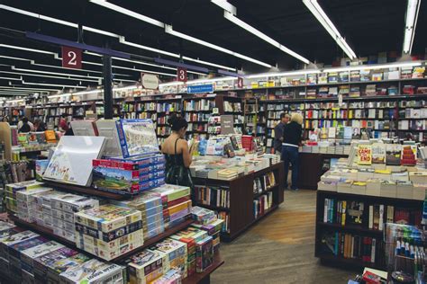 Brookline Booksmith Shopping In Boston Boston
