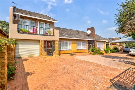 6 Bedroom House For Sale In Rhodesfield Remax Of Southern Africa