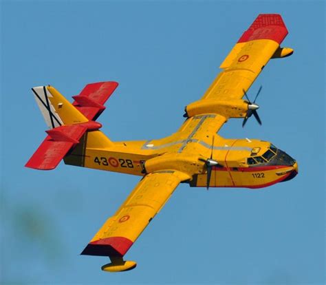 Voir plus d'idées sur le thème canadair, pompier, hydravion. canadair, Cl 415, Firecat, Securita Wallpapers HD ...