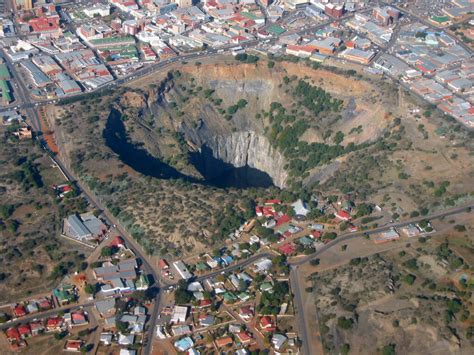 Big Hole And Open Mine Museum Kimberley South Africa Atlas Obscura