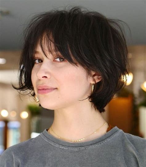 24 Feathered Bob Haircuts To Try Right Now Styleoholic