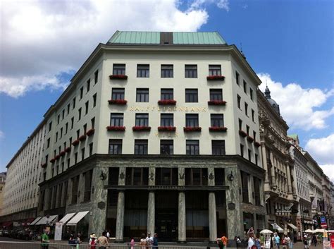 Adolf Loos Goldman And Salatsch Store Michaelerplatz Vienna