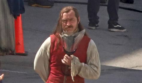 Get A First Look At Jude Law As Captain Hook In Disneys Live Action