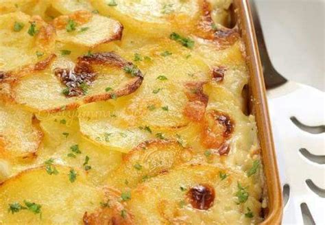 It is a myth that mashed potatoes need to be made just before they're served. Ina Garten Scalloped Potatoes Recipe / What Is Ina Garten ...