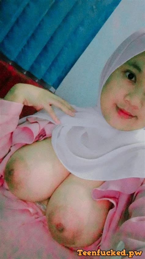Selfie Jilbab Bugil Nude Girl Gallery TEENFUCKED
