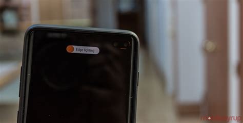 Samsung Good Lock App Brings Edge Lighting To Display Cutout For S10 Series