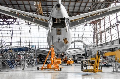 6 Important Airplane Components And Parts Savvy Techy