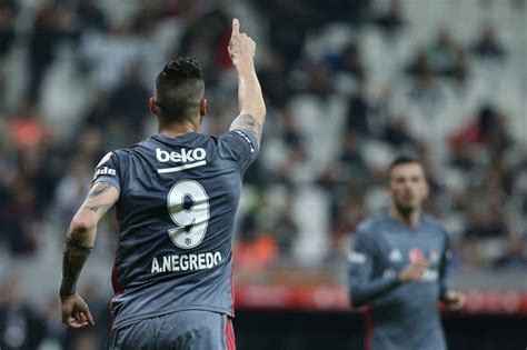 Beşiktaş'ın süper lig'de büyükşehir belediye erzurumspor ile oynadığı maçta geçirdiği sakatlık sonrası ameliyat edilen cenk tosun taburcu edildi. Cenk Tosun'un yerine kim gelecek? BJK transfer haberleri ...