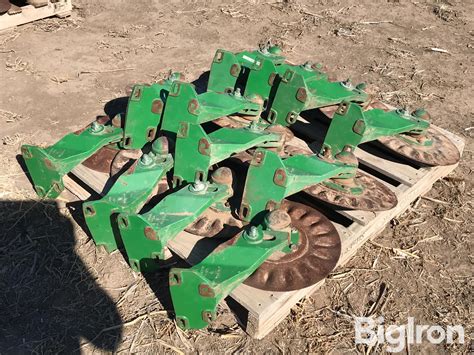 John Deere No Till Planter Coulters W Mounting Brackets Bigiron Auctions